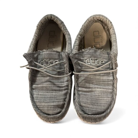 Hey Dude Youth Size 2 Wally Shoes Gray Stripe Lightweight Casual Slip-On - Picture 2 of 7